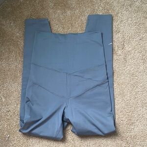 Nike Dri-FIT Gray Leggings (short)